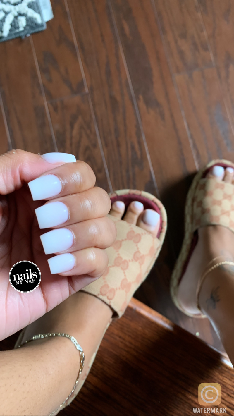 White acrylic toe deals nails